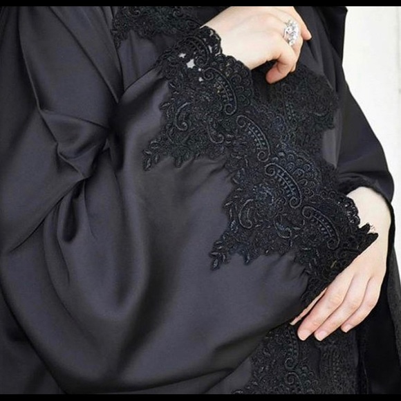 Abaya - Picture 3 of 3